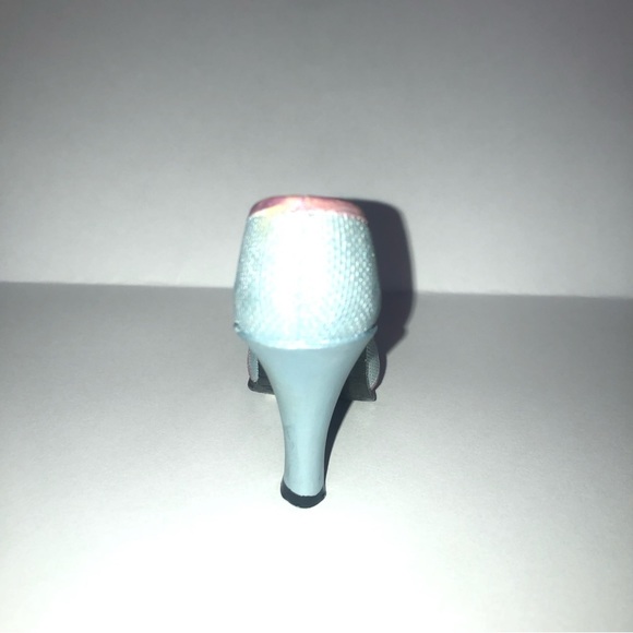 3 Miniature Collector Heels - Picture 6 of 14